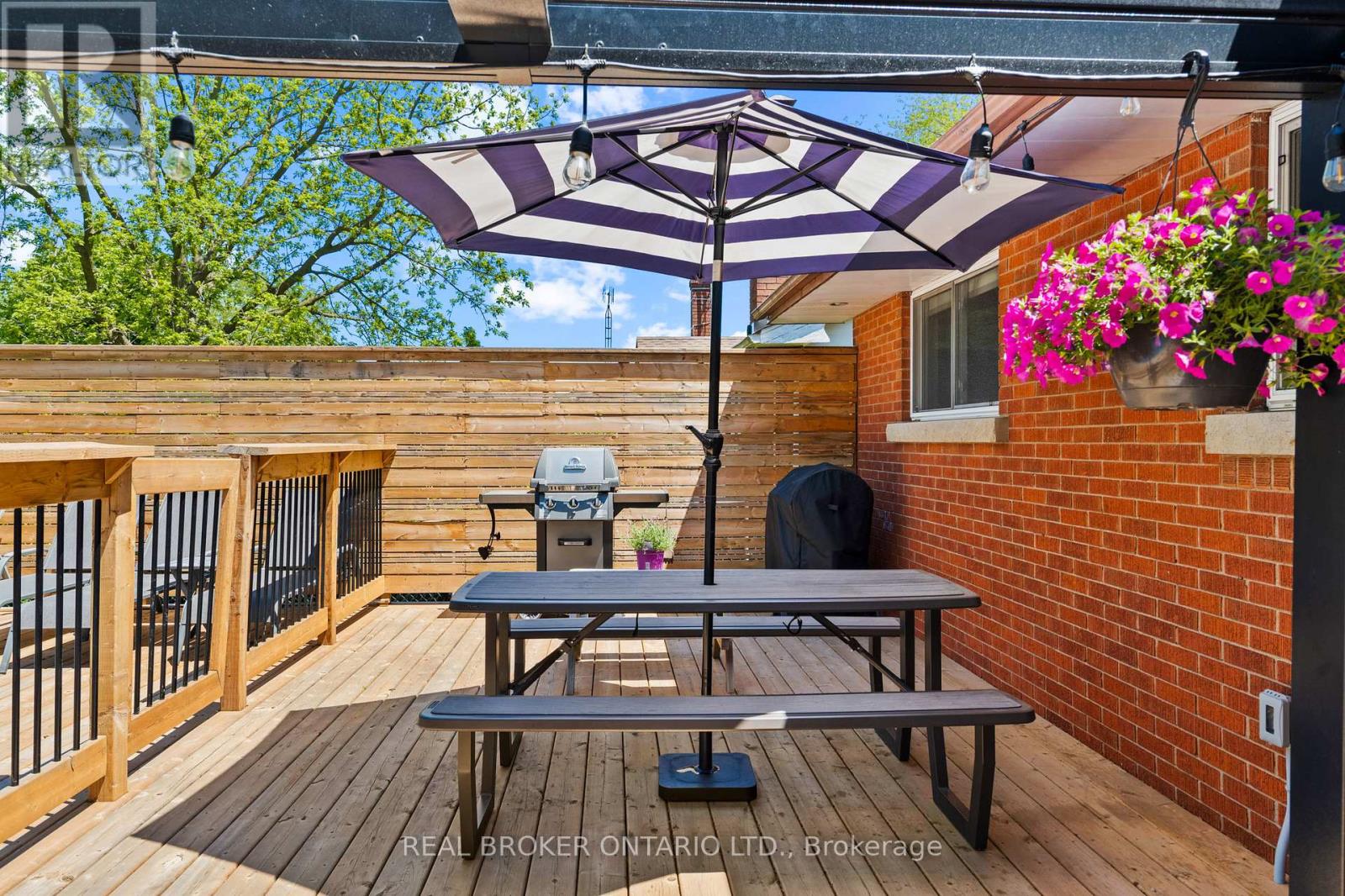 8 Goldsmith Avenue, St. Catharines, Ontario  L2M 2V8 - Photo 22 - X13232244