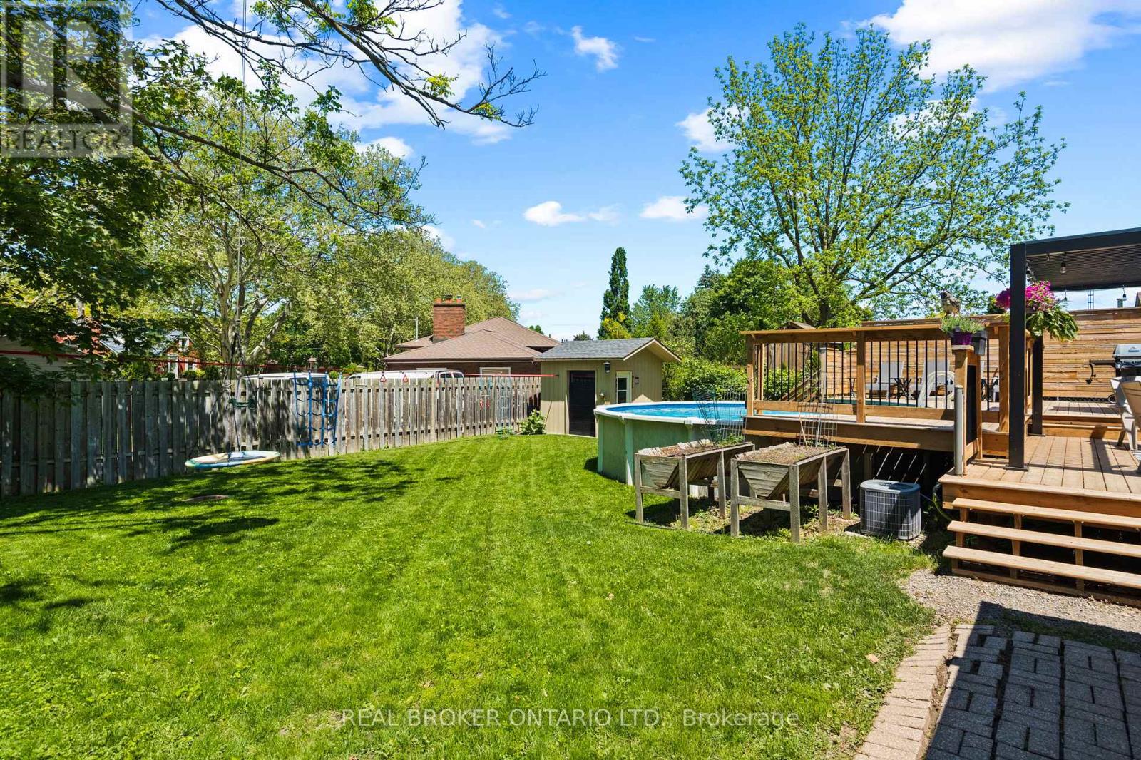 8 Goldsmith Avenue, St. Catharines, Ontario  L2M 2V8 - Photo 25 - X13232244