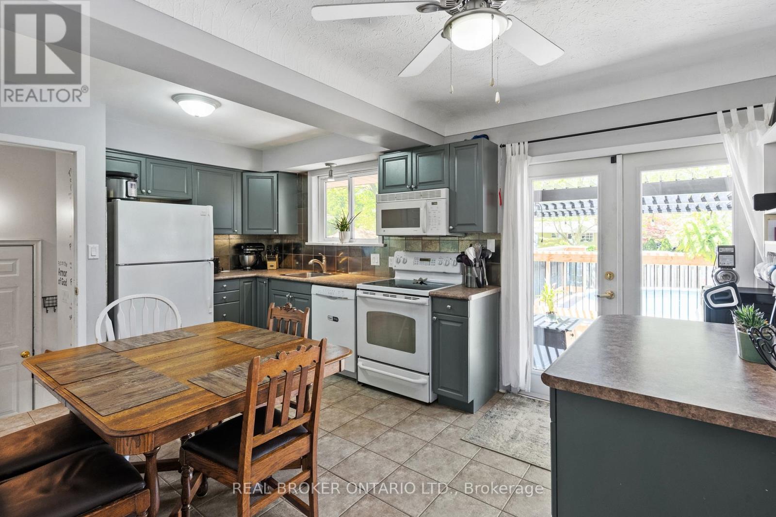 8 Goldsmith Avenue, St. Catharines, Ontario  L2M 2V8 - Photo 6 - X13232244