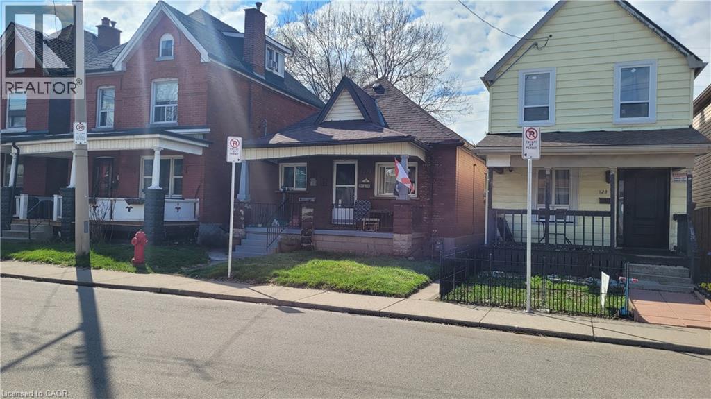 121 GIBSON Avenue, Hamilton, Ontario