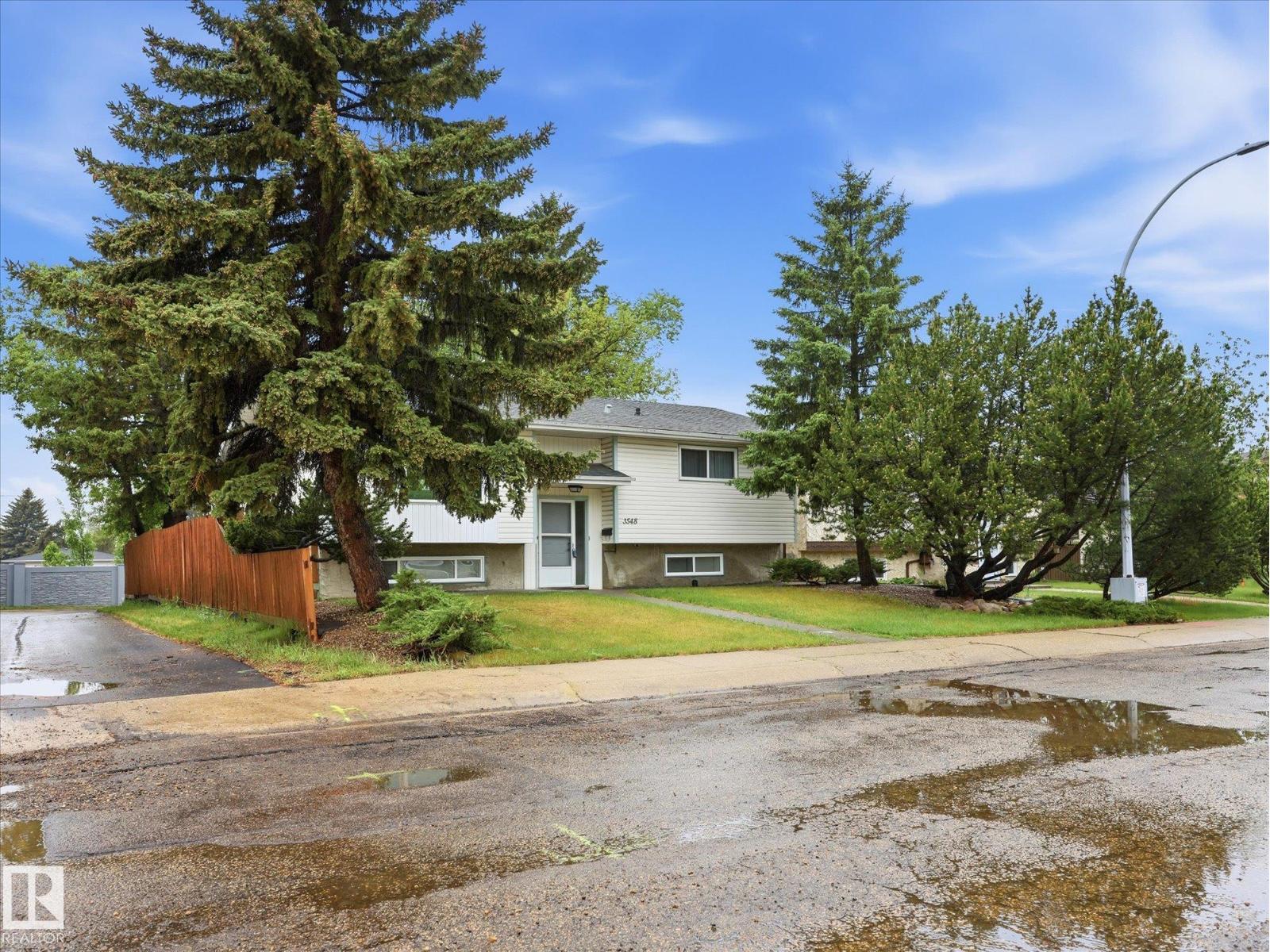 3548 65 St Nw, Edmonton, Alberta  T6L 1G4 - Photo 2 - E4491415