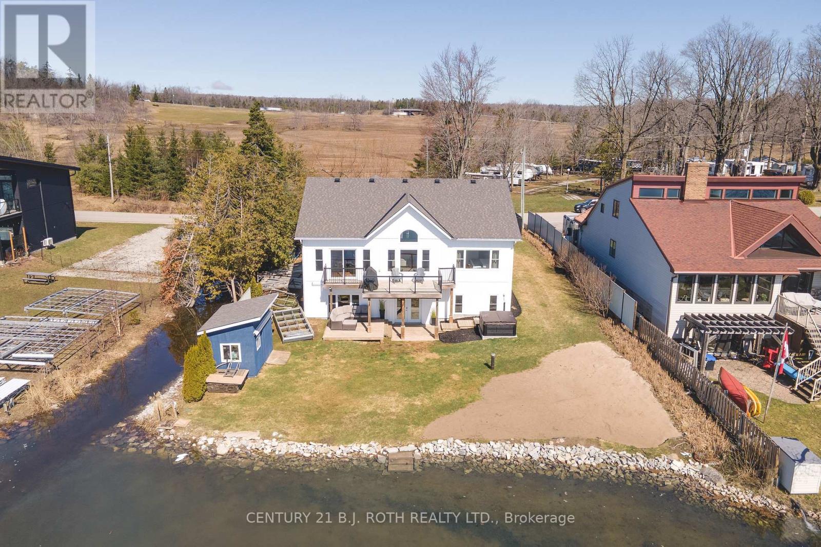1931 Woods Bay Road, Severn, Ontario  L3V 0V7 - Photo 2 - S13015230