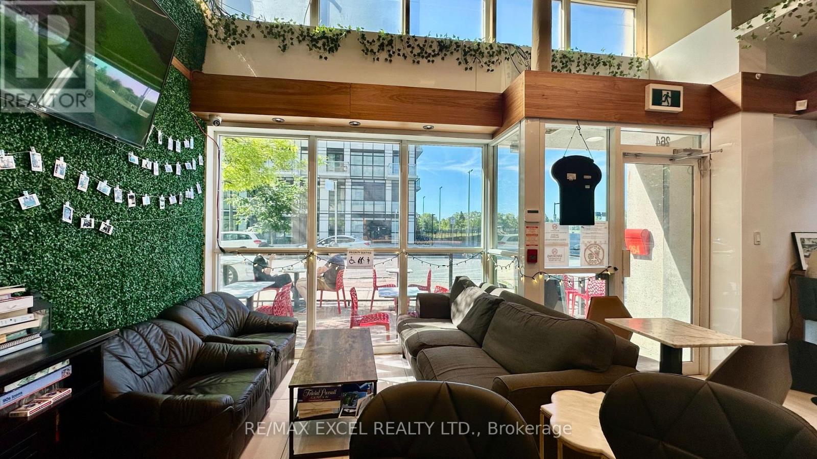 264 Manitoba Street, Toronto, Ontario  M8Y 4G9 - Photo 5 - W13208774