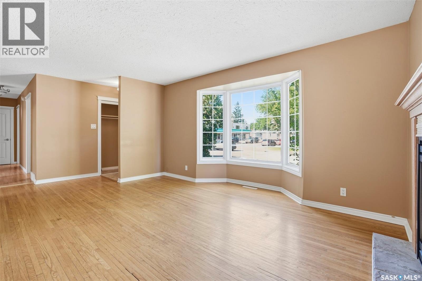 2019 Louise Avenue, Saskatoon, Saskatchewan  S7J 2C1 - Photo 6 - SK037882