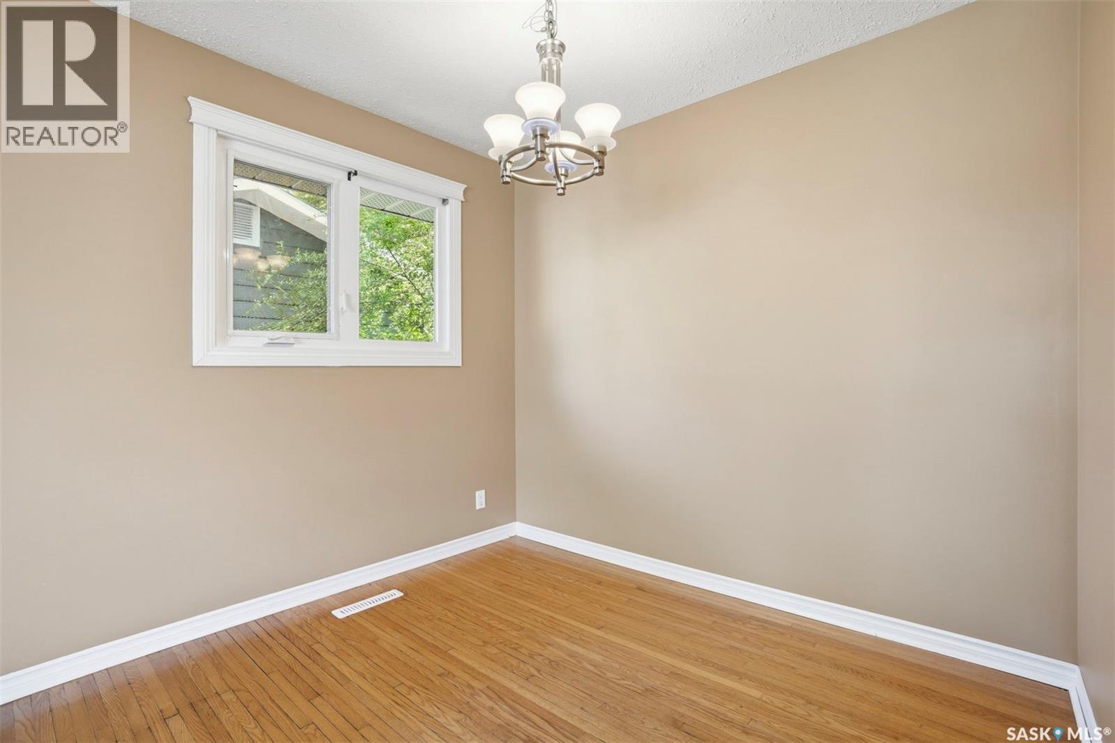2019 Louise Avenue, Saskatoon, Saskatchewan  S7J 2C1 - Photo 7 - SK037882