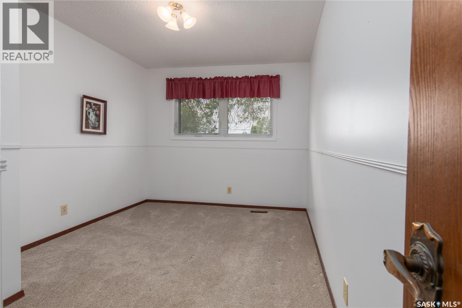 1229 Pascoe Drive W, Moose Jaw, Saskatchewan  S6H 6Z4 - Photo 26 - SK037821