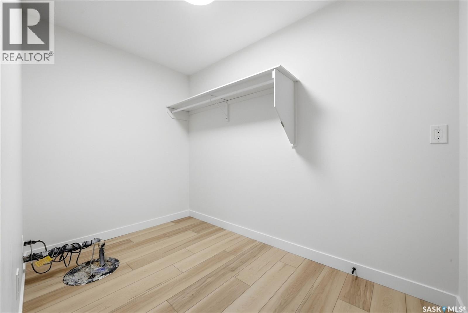 3318 Green Brook Road, Regina, Saskatchewan  S4V 1P2 - Photo 47 - SK037709