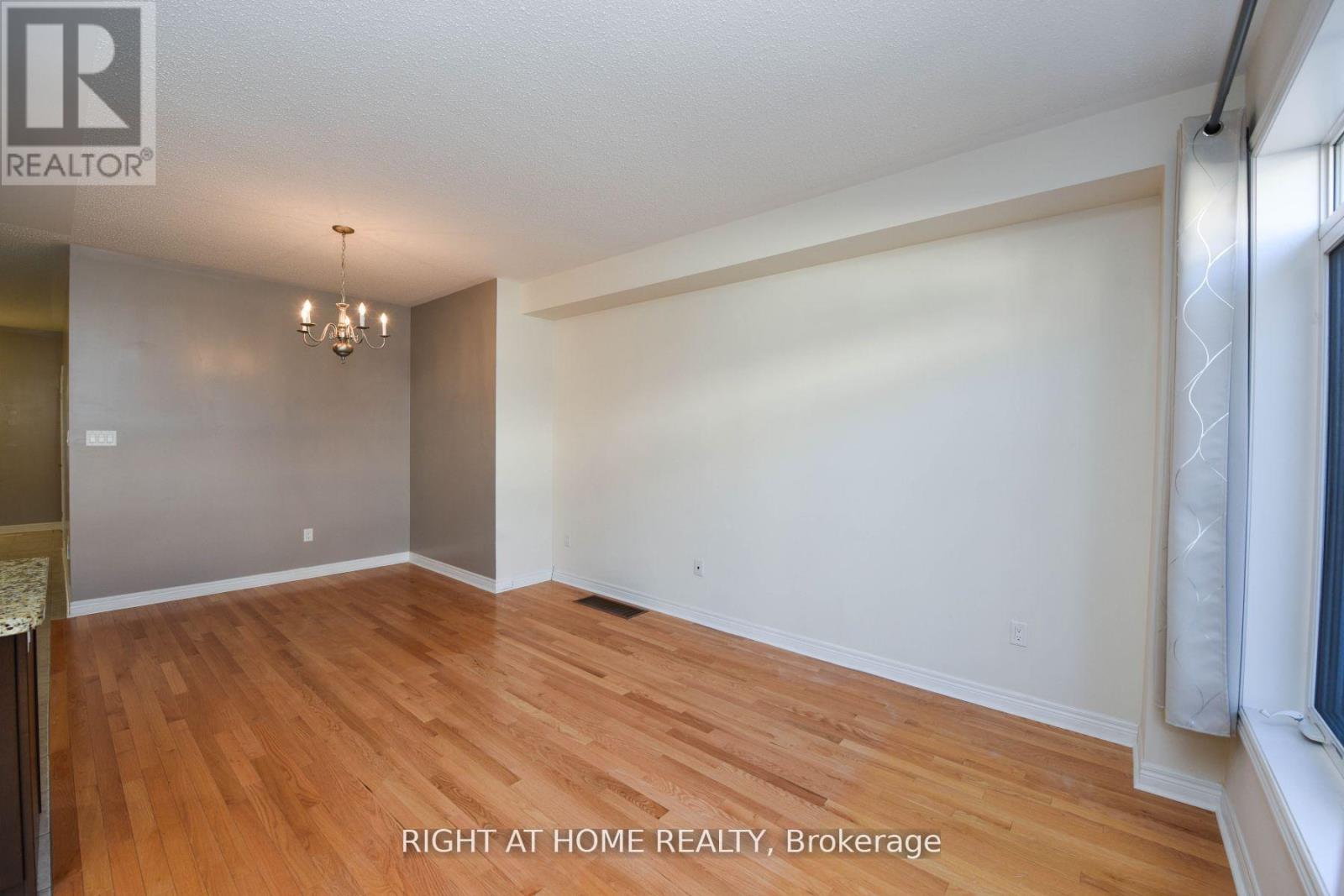 245 Sarah Cline Drive, Oakville, Ontario  L6M 0V3 - Photo 11 - W13232212
