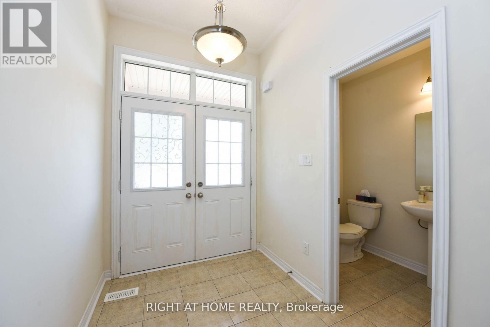 245 Sarah Cline Drive, Oakville, Ontario  L6M 0V3 - Photo 2 - W13232212