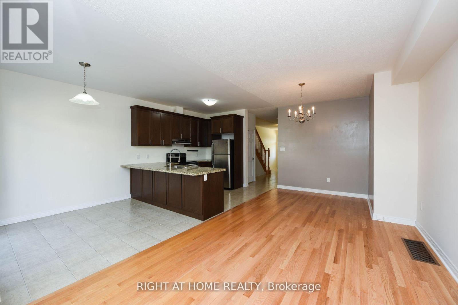 245 Sarah Cline Drive, Oakville, Ontario  L6M 0V3 - Photo 6 - W13232212