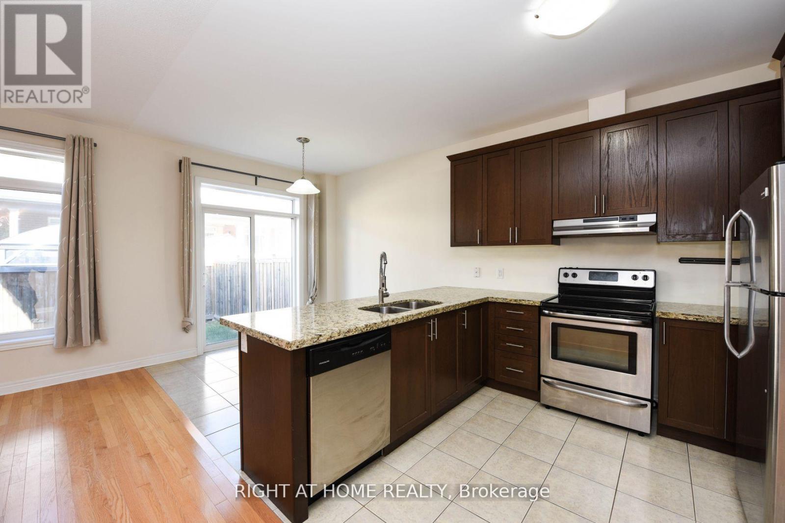 245 Sarah Cline Drive, Oakville, Ontario  L6M 0V3 - Photo 7 - W13232212