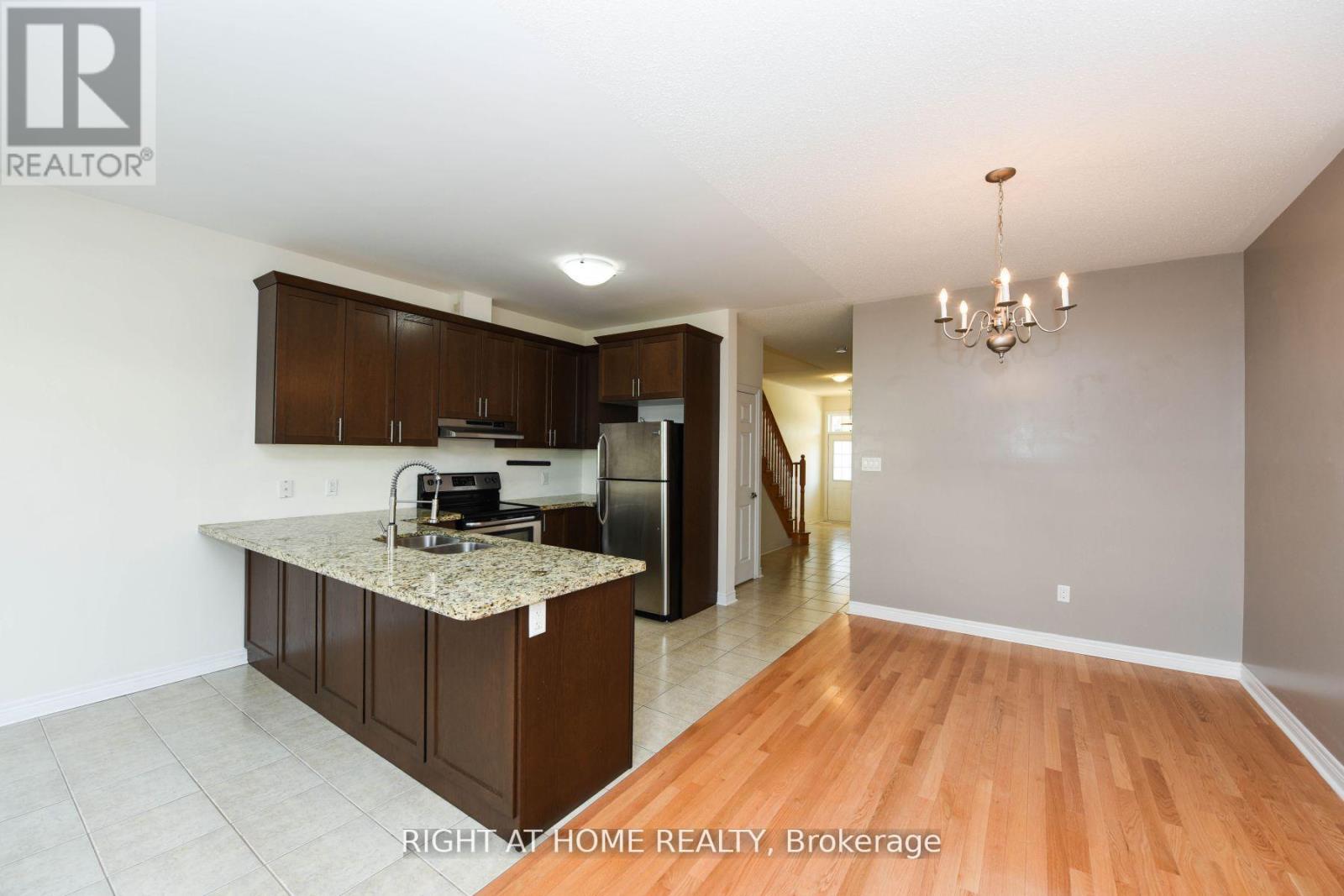245 Sarah Cline Drive, Oakville, Ontario  L6M 0V3 - Photo 9 - W13232212