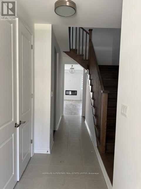 3197 Puffin Path, Oakville, Ontario  L6H 7G1 - Photo 3 - W13232234