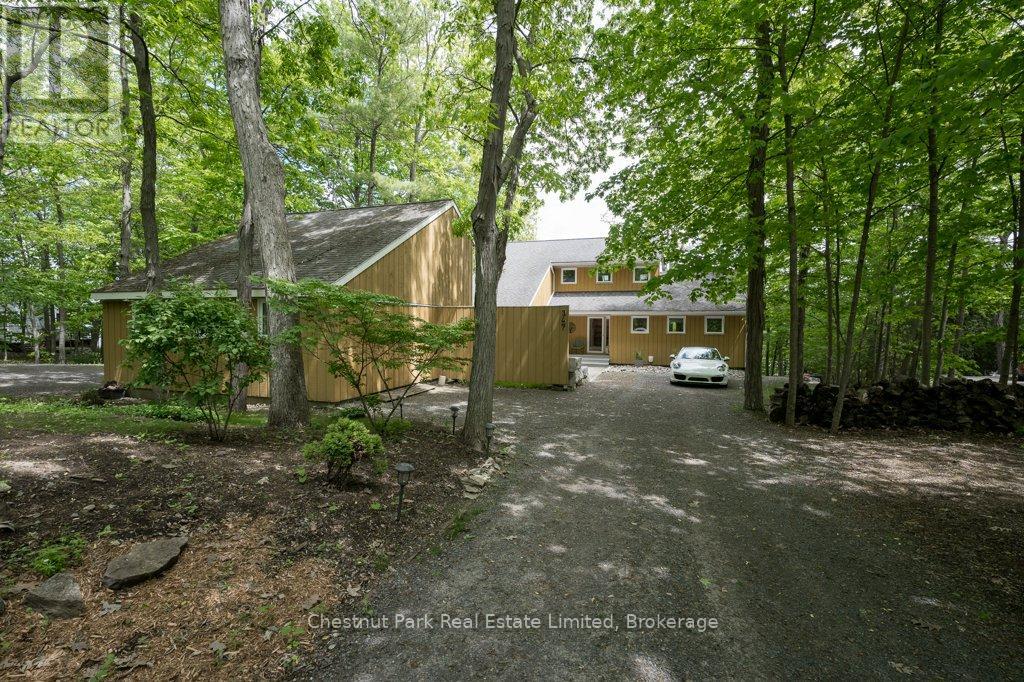 347 Prinyers Cove Crescent, Prince Edward County, Ontario  K0K 2T0 - Photo 2 - X13232288