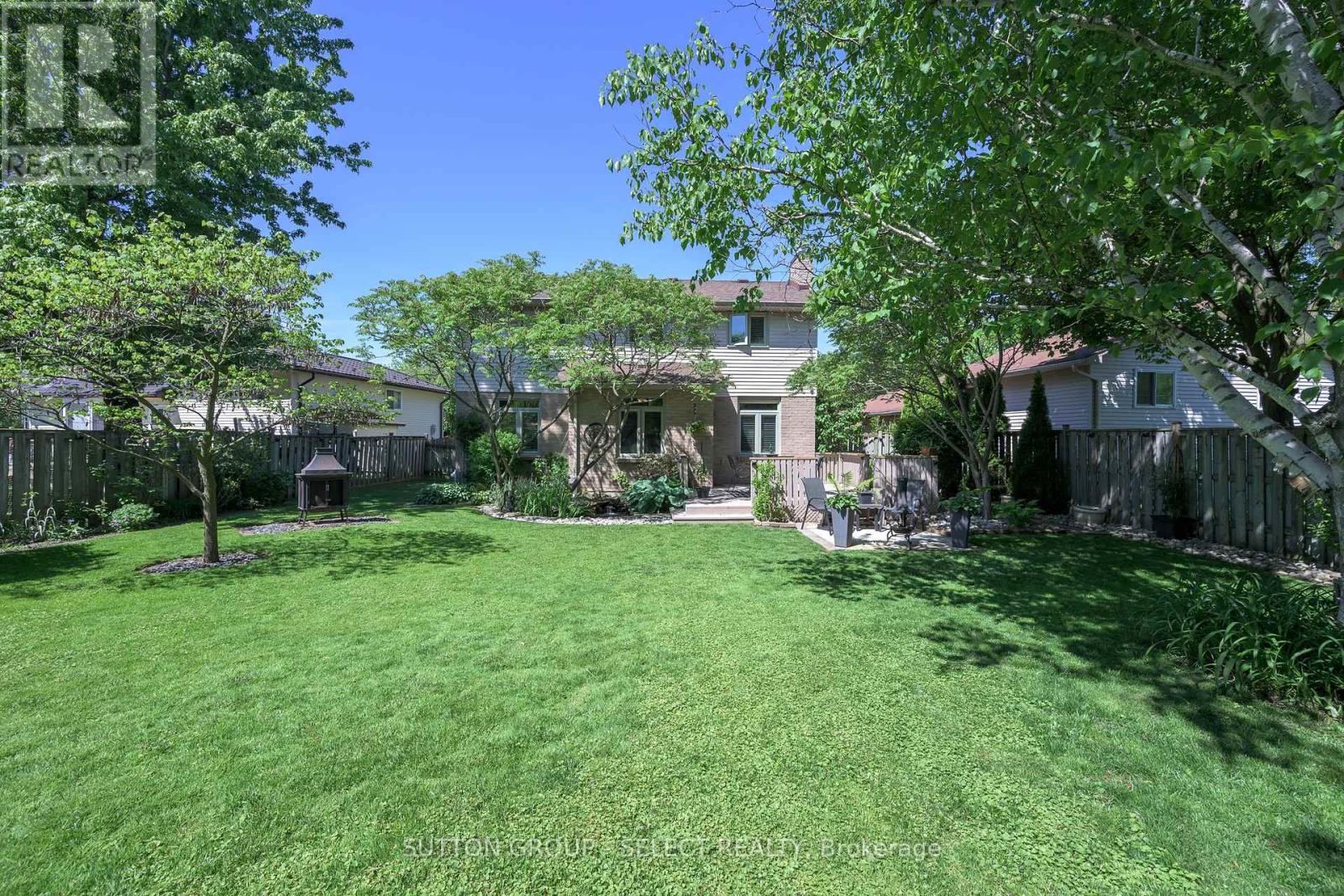 12 Banting Crescent, London North, Ontario  N6G 4G2 - Photo 27 - X13232290