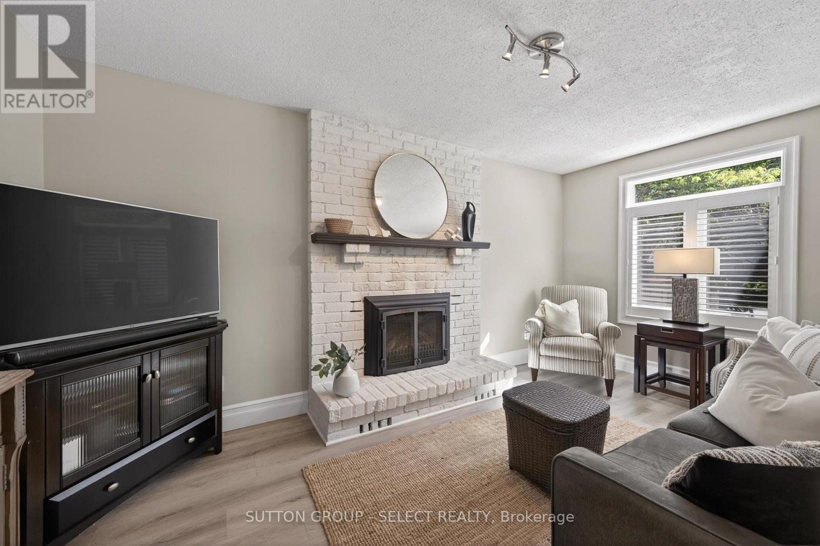 12 Banting Crescent, London North, Ontario  N6G 4G2 - Photo 9 - X13232290