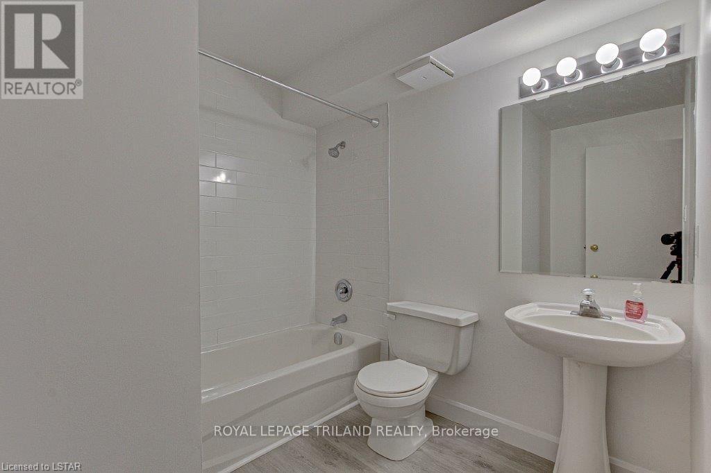 212 - 733 Deveron Crescent, London South, Ontario  N5Z 4X7 - Photo 15 - X13232298