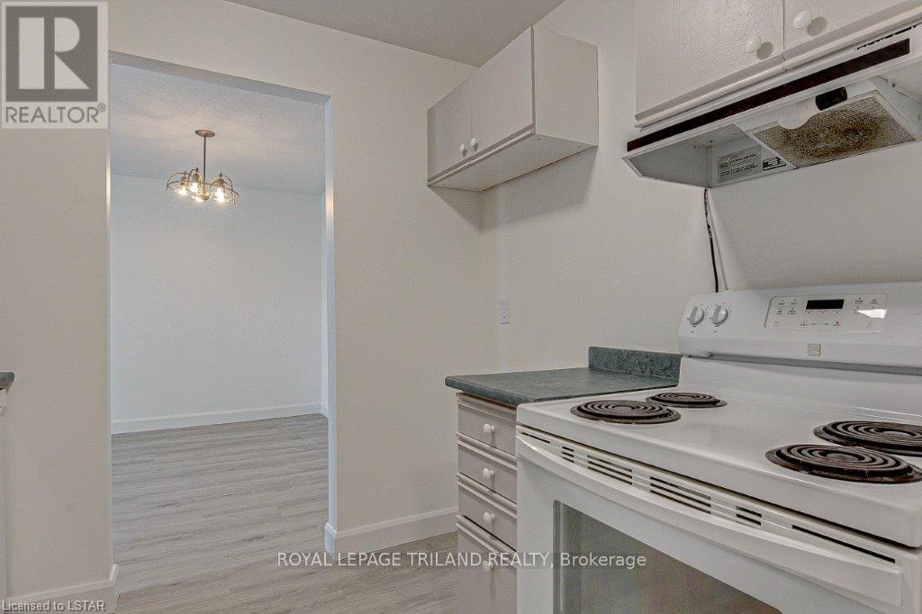 212 - 733 Deveron Crescent, London South, Ontario  N5Z 4X7 - Photo 4 - X13232298