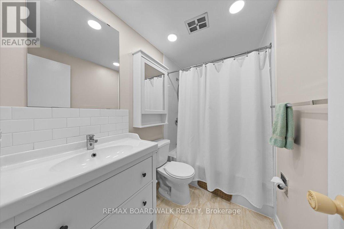 48 - 1828 Axminster Court, Ottawa, Ontario  K1C 1Z4 - Photo 35 - X13232322