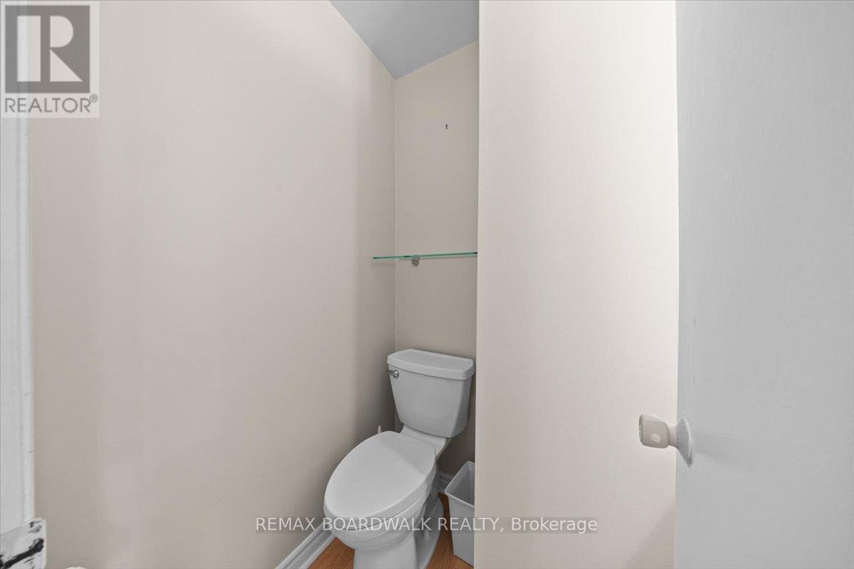48 - 1828 Axminster Court, Ottawa, Ontario  K1C 1Z4 - Photo 7 - X13232322