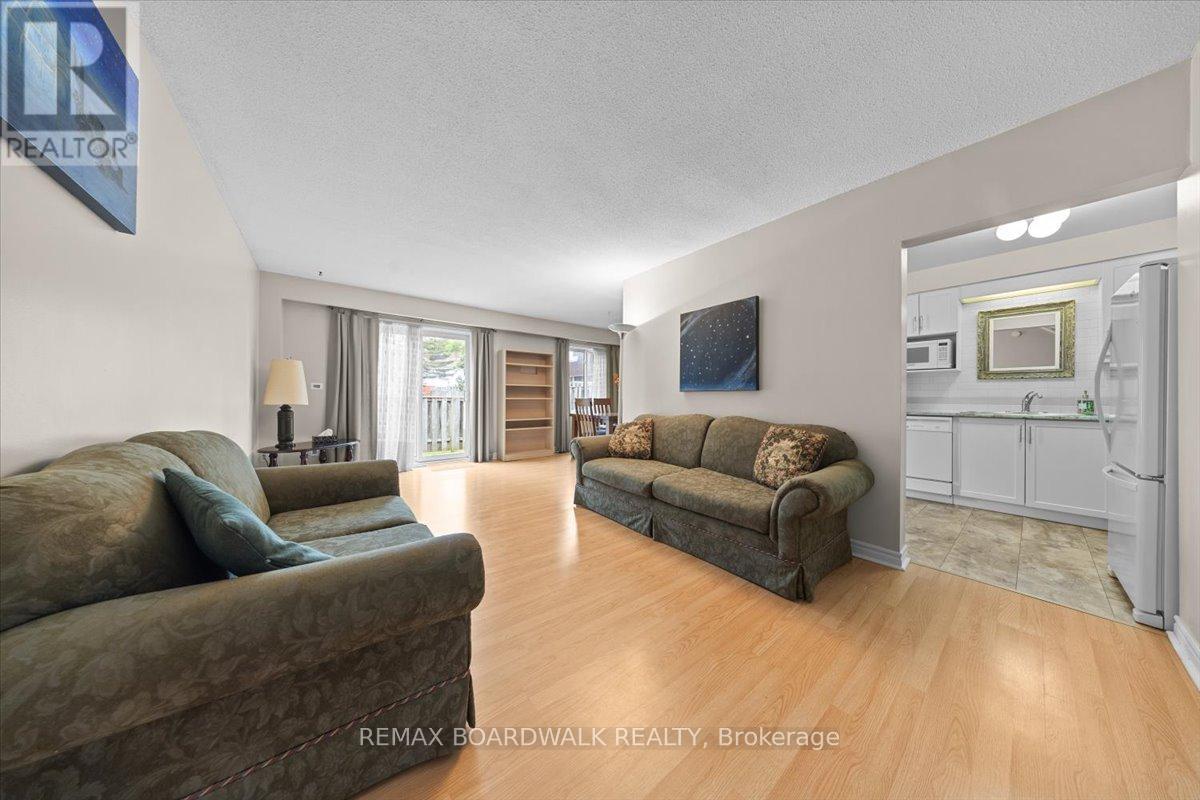 48 - 1828 Axminster Court, Ottawa, Ontario  K1C 1Z4 - Photo 8 - X13232322