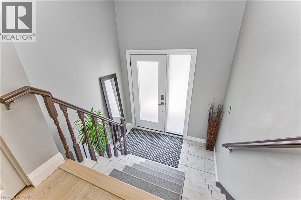 2560 Palisander Avenue, Mississauga, Ontario  L5B 2L2 - Photo 3 - 40836140