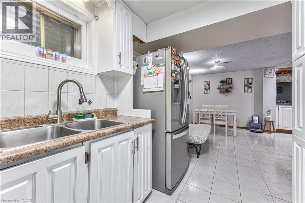2560 Palisander Avenue, Mississauga, Ontario  L5B 2L2 - Photo 33 - 40836140