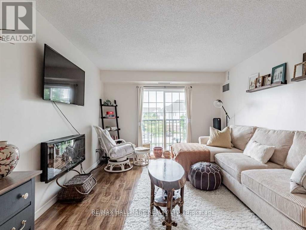 204 - 90 Aspen Springs Drive W, Clarington, Ontario  L1C 5N3 - Photo 4 - E13232284