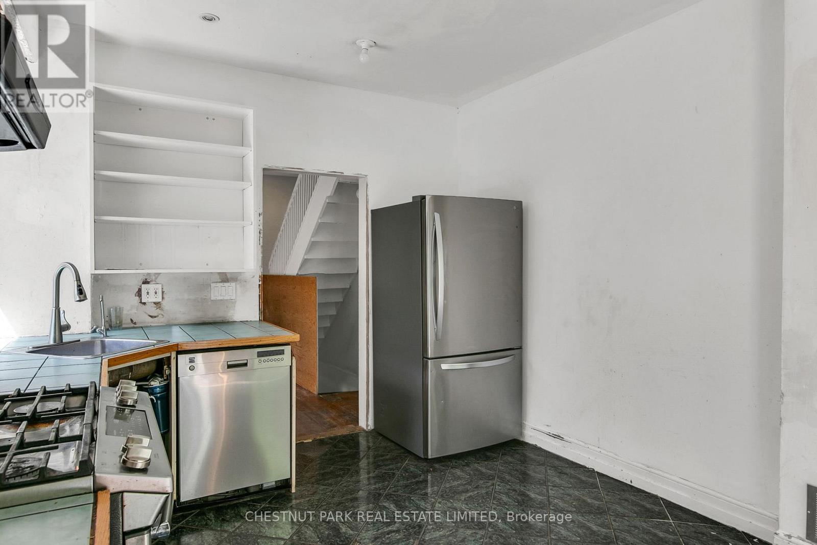 39 Devon Road, Toronto, Ontario  M4E 2J7 - Photo 15 - E13232300