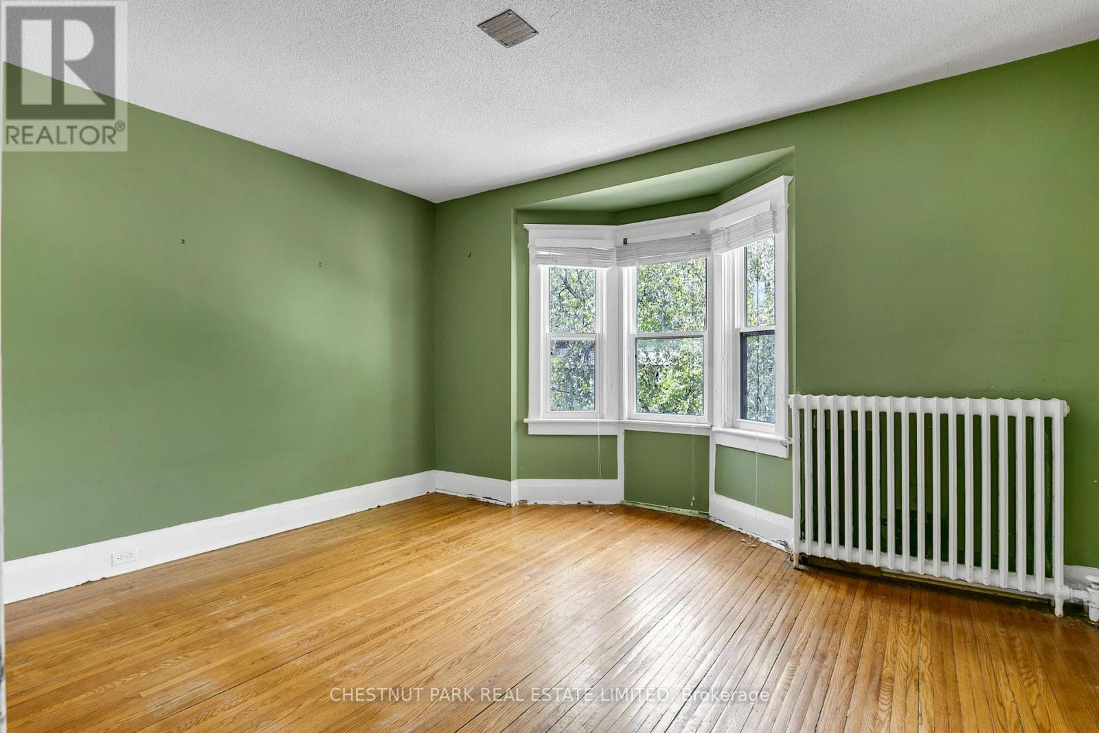 39 Devon Road, Toronto, Ontario  M4E 2J7 - Photo 17 - E13232300
