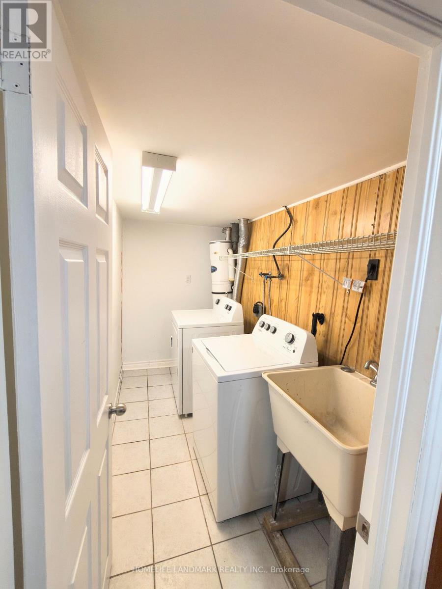 100 Kingslake Road, Toronto, Ontario  M2J 3E8 - Photo 14 - C13173296