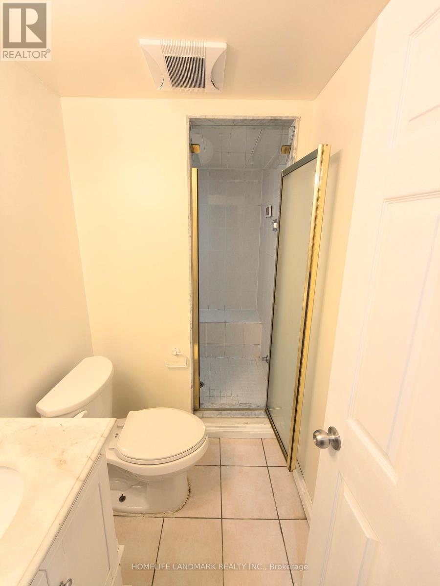 100 Kingslake Road, Toronto, Ontario  M2J 3E8 - Photo 12 - C13173296