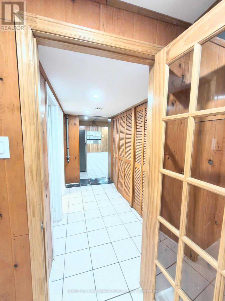 100 Kingslake Road, Toronto, Ontario  M2J 3E8 - Photo 6 - C13173296