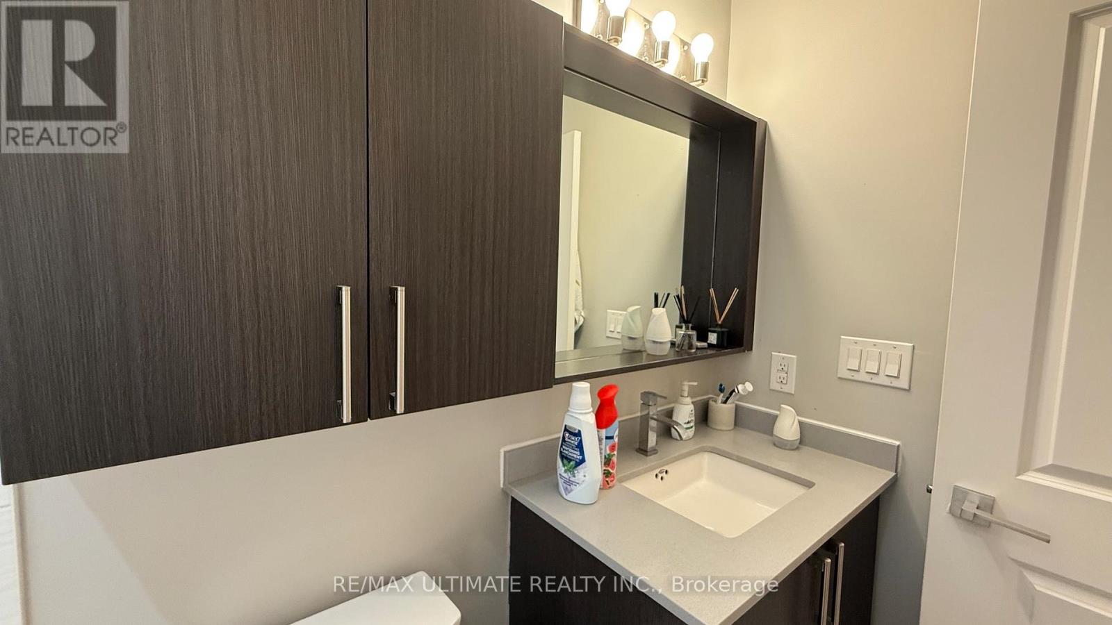 304 - 3600 Highway 7, Vaughan, Ontario  L4L 5G1 - Photo 5 - N13232294