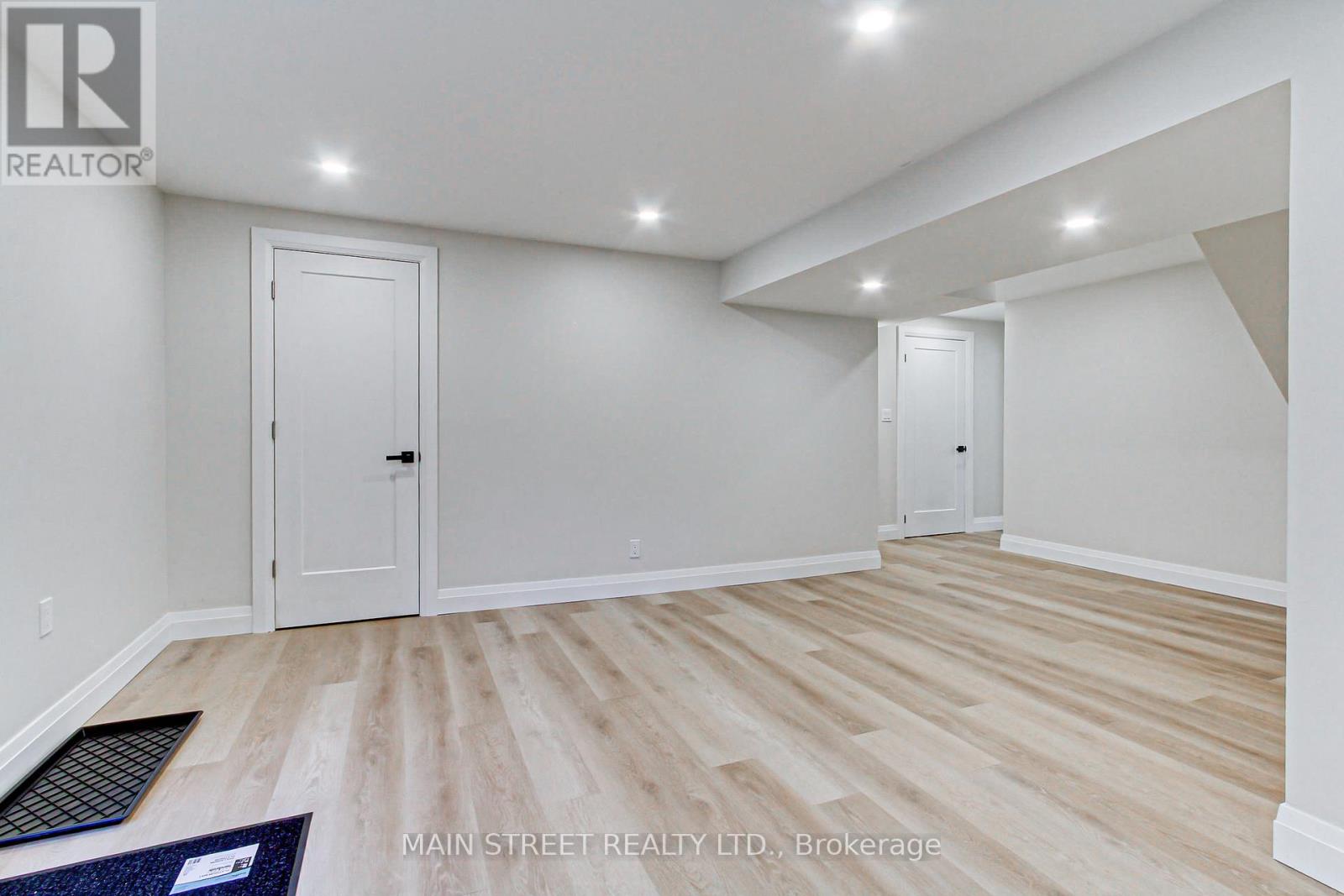 B - 4 Carrington Place, Bradford West Gwillimbury (Bradford), Ontario  L3Z 2V3 - Photo 12 - N13232314