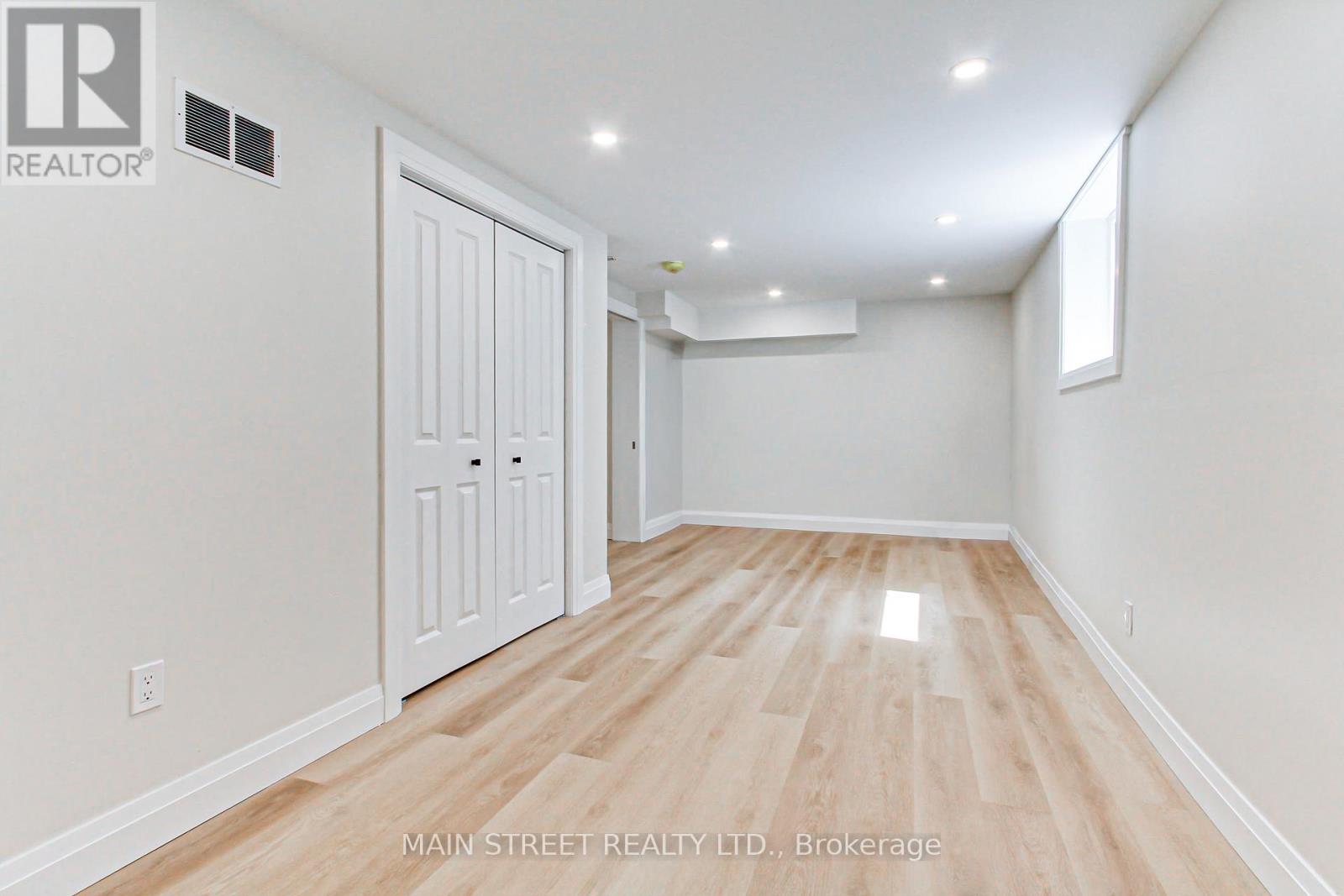 B - 4 Carrington Place, Bradford West Gwillimbury (Bradford), Ontario  L3Z 2V3 - Photo 13 - N13232314