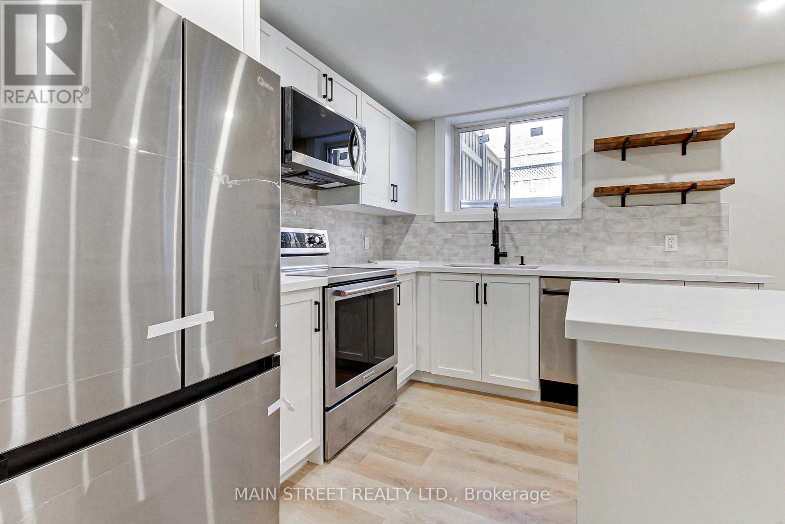 B - 4 Carrington Place, Bradford West Gwillimbury (Bradford), Ontario  L3Z 2V3 - Photo 6 - N13232314