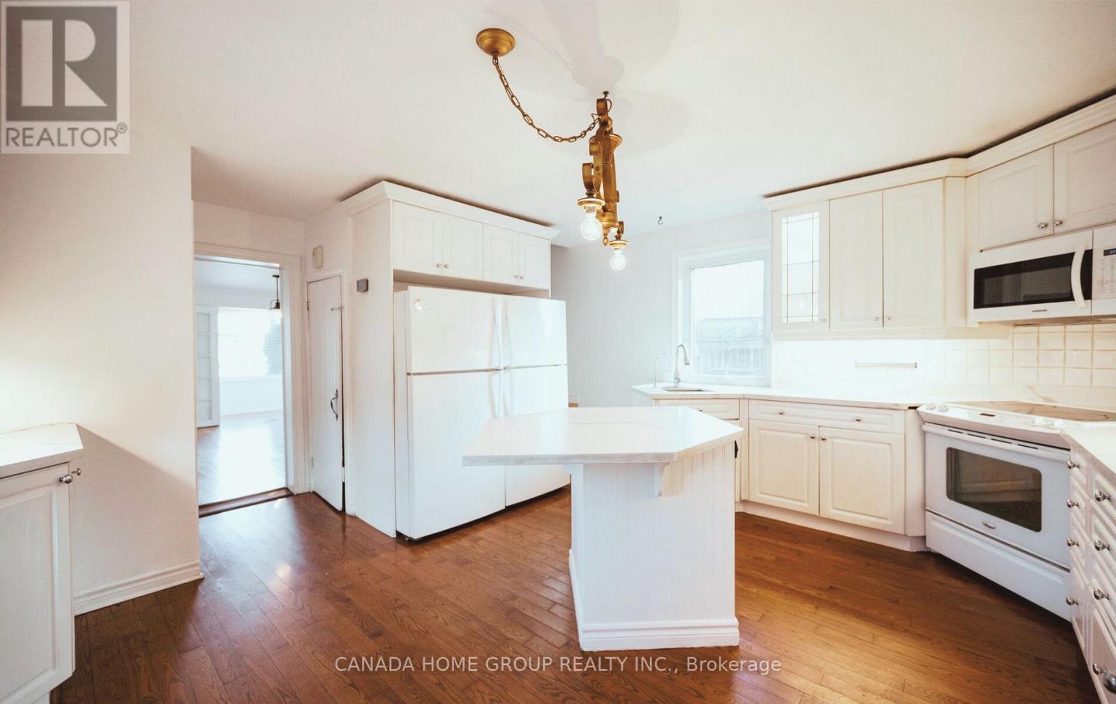 30 Main Street N, Milton, Ontario  L0P 1B0 - Photo 3 - W13232308