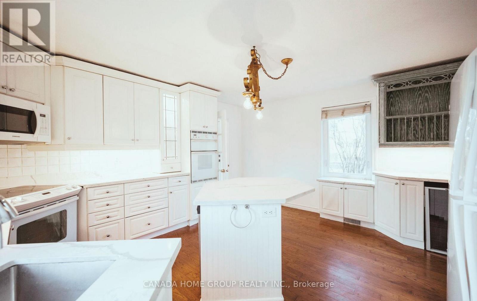 30 Main Street N, Milton, Ontario  L0P 1B0 - Photo 4 - W13232308