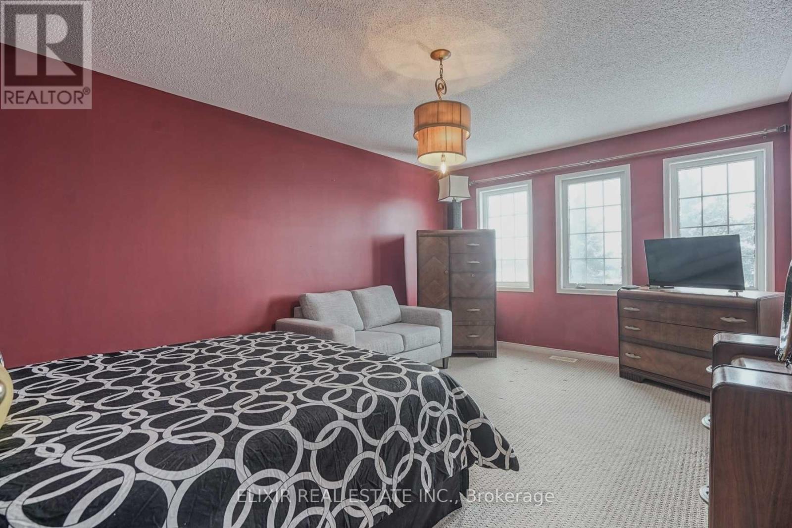 32 Florette Place, Brampton, Ontario  L7A 3G6 - Photo 10 - W13232328