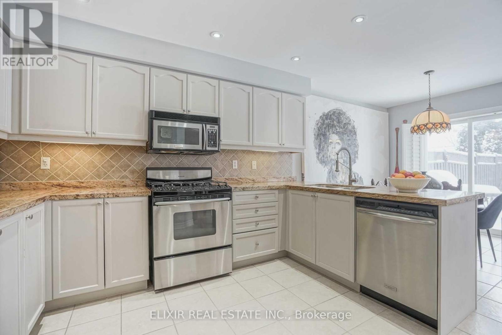 32 Florette Place, Brampton, Ontario  L7A 3G6 - Photo 14 - W13232328