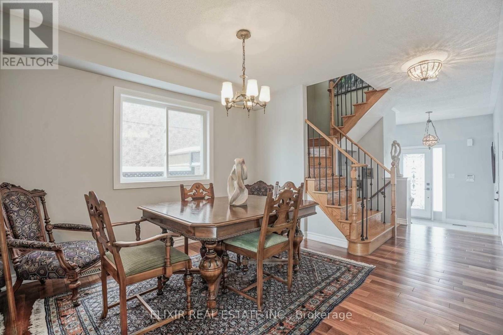 32 Florette Place, Brampton, Ontario  L7A 3G6 - Photo 5 - W13232328
