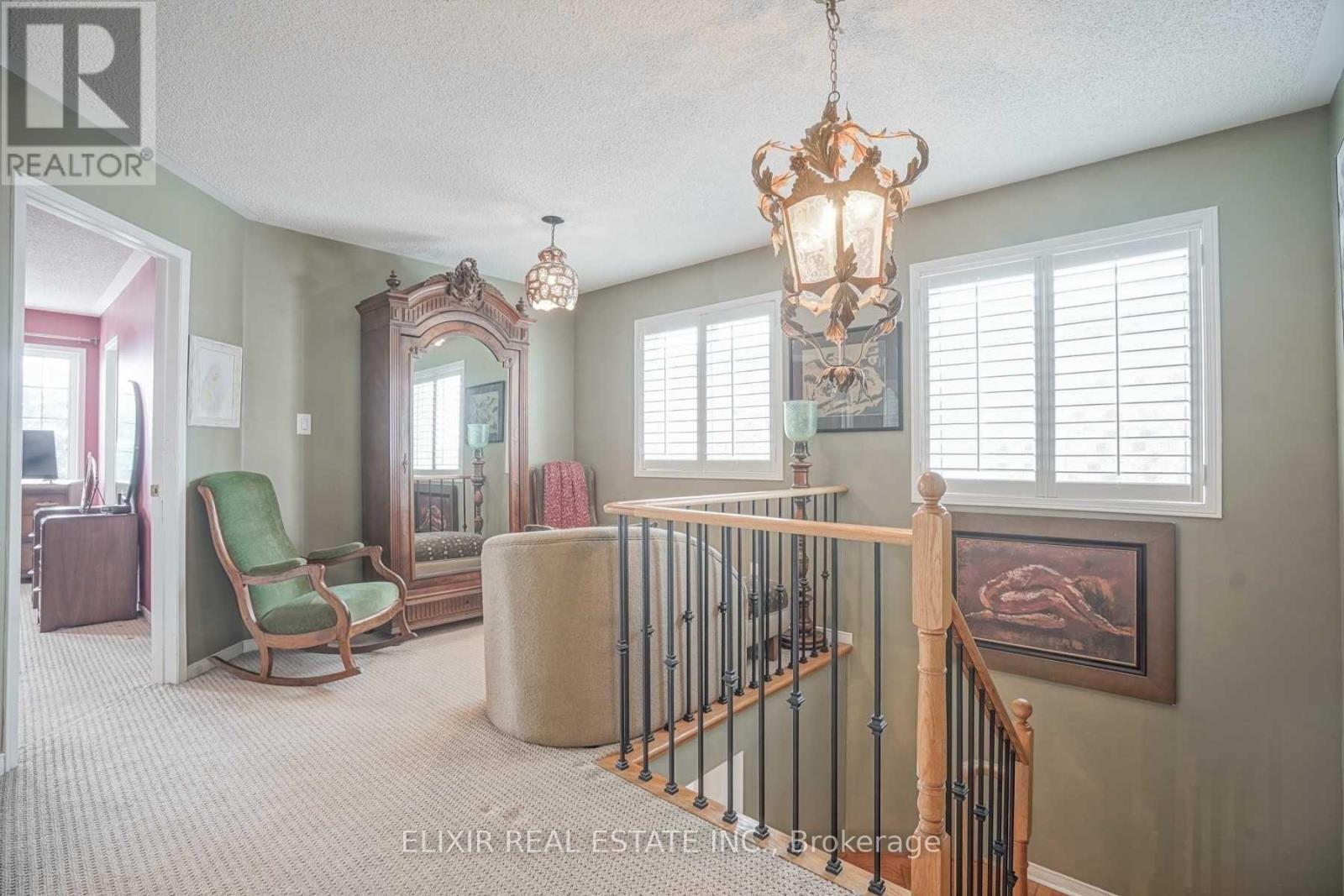 32 Florette Place, Brampton, Ontario  L7A 3G6 - Photo 9 - W13232328