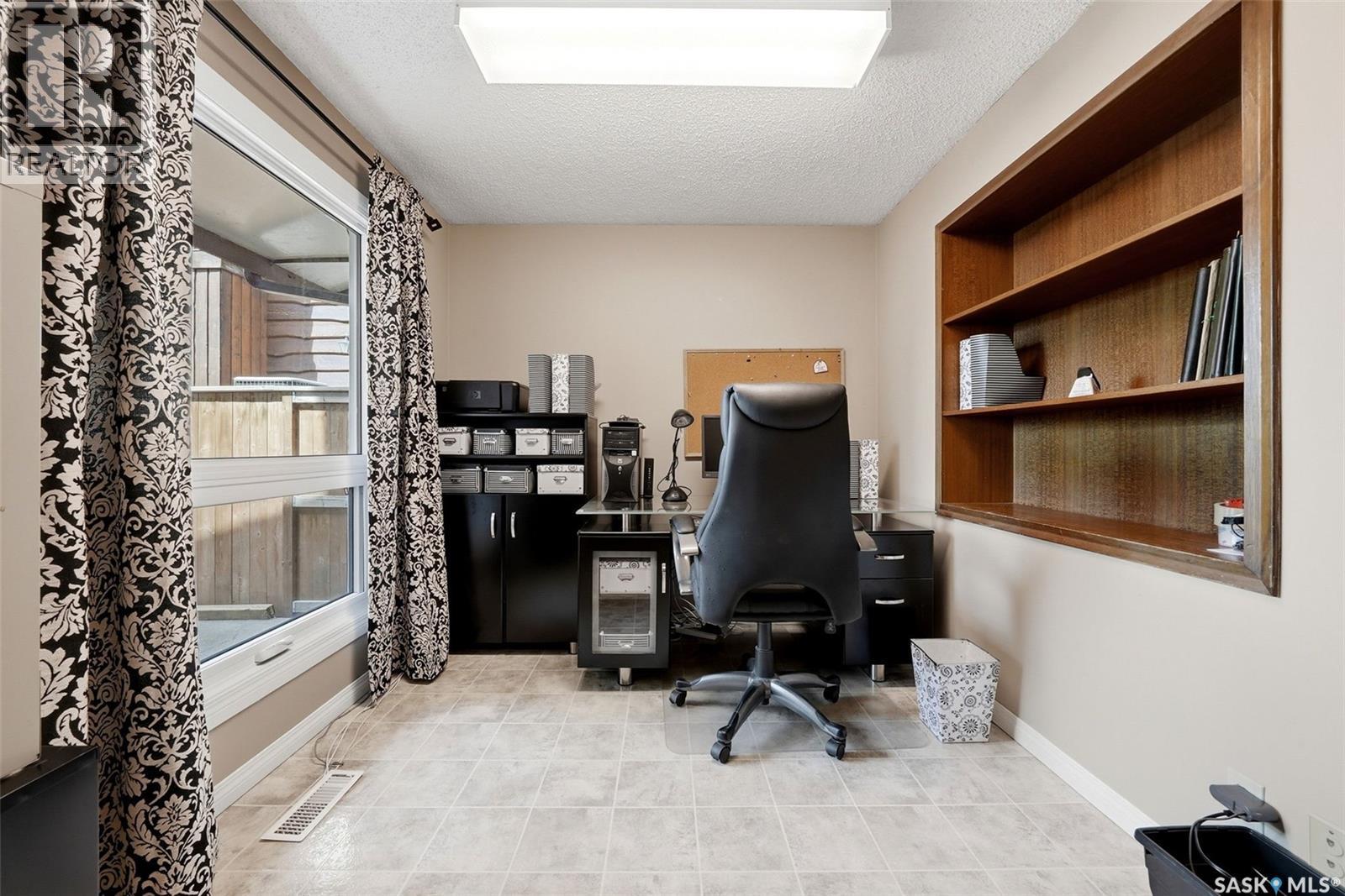 27 Cowie Road, Regina, Saskatchewan  S4S 6S2 - Photo 17 - SK037346