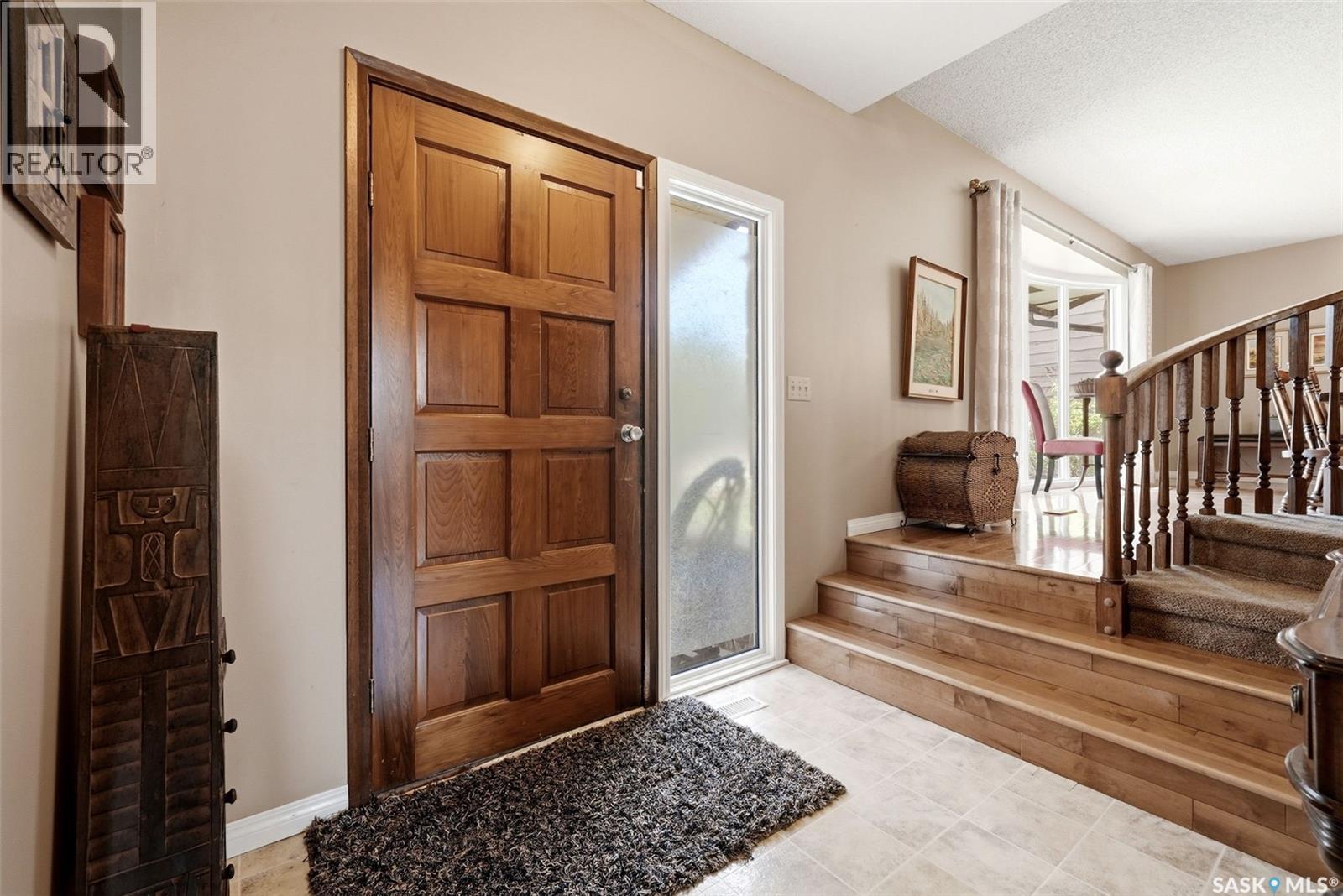 27 Cowie Road, Regina, Saskatchewan  S4S 6S2 - Photo 2 - SK037346