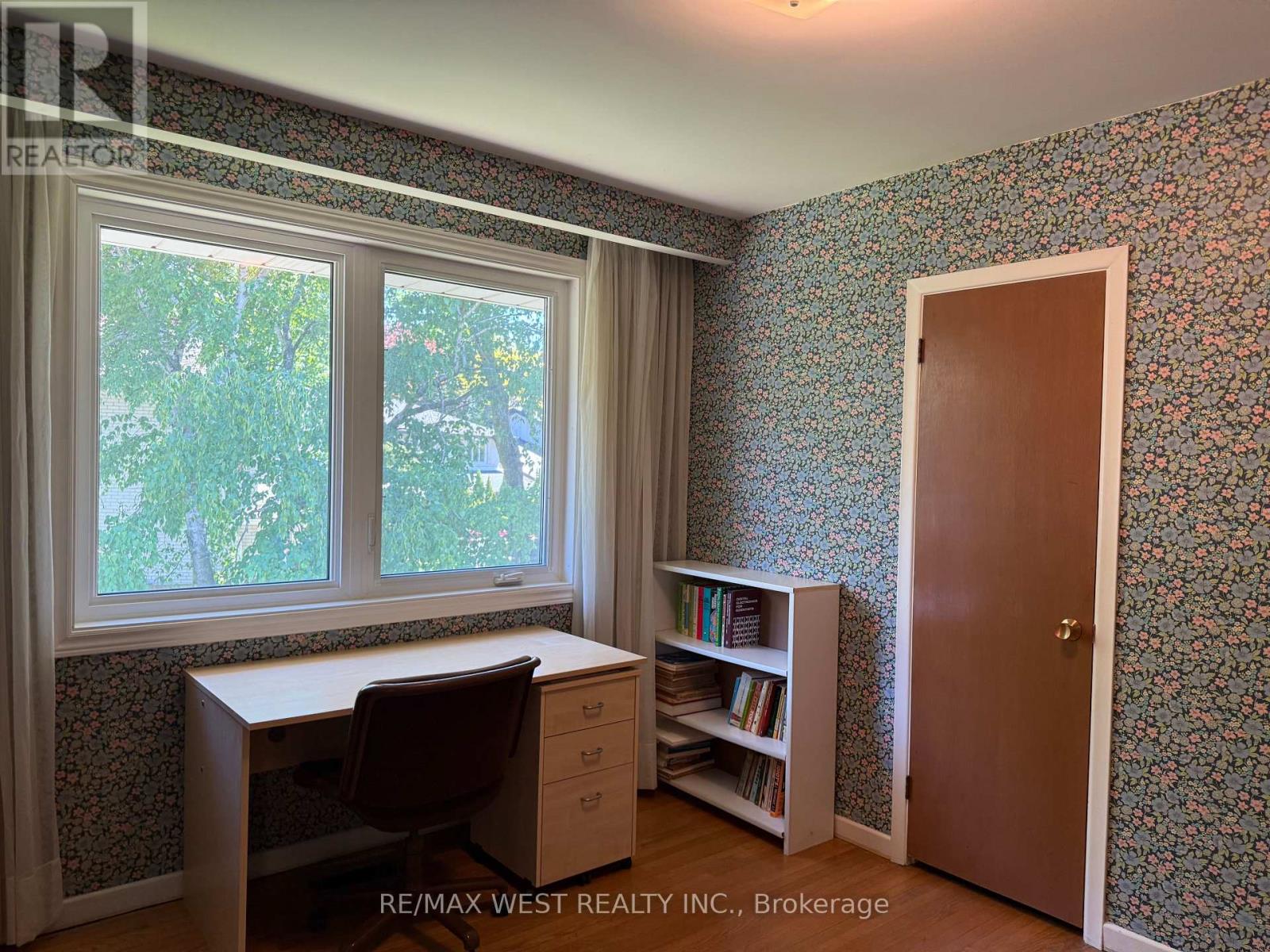 51 Winterton Drive, Toronto, Ontario  M9B 3G8 - Photo 11 - W13225522