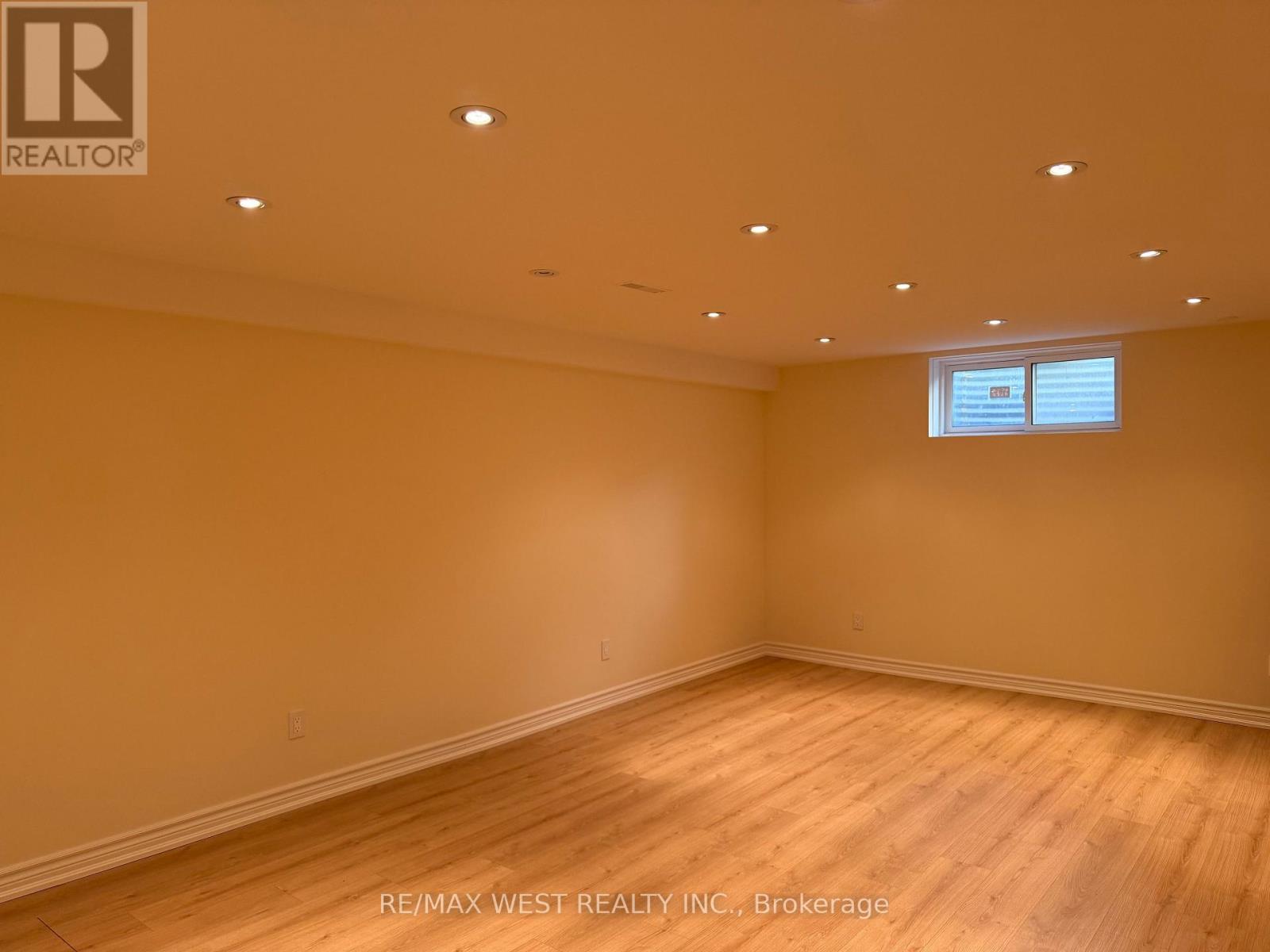 51 Winterton Drive, Toronto, Ontario  M9B 3G8 - Photo 12 - W13225522