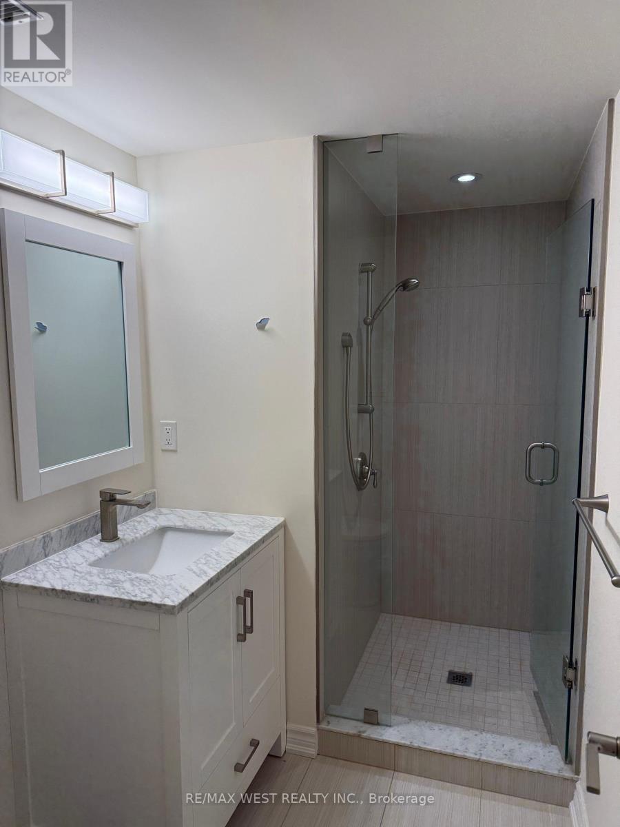 51 Winterton Drive, Toronto, Ontario  M9B 3G8 - Photo 13 - W13225522