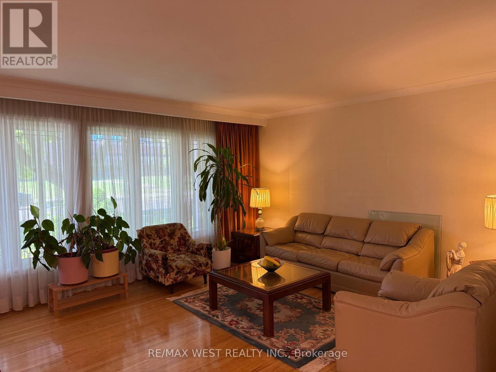 51 Winterton Drive, Toronto, Ontario  M9B 3G8 - Photo 3 - W13225522