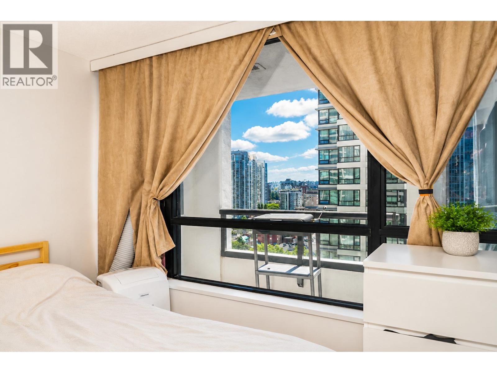 1405 909 Mainland Street, Vancouver, British Columbia  V6B 1S3 - Photo 10 - R3130866